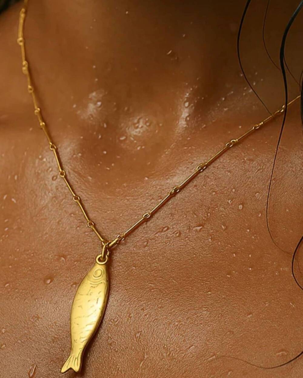 NEW ELLIE VAIL women's adoni fish pendant necklace in gold